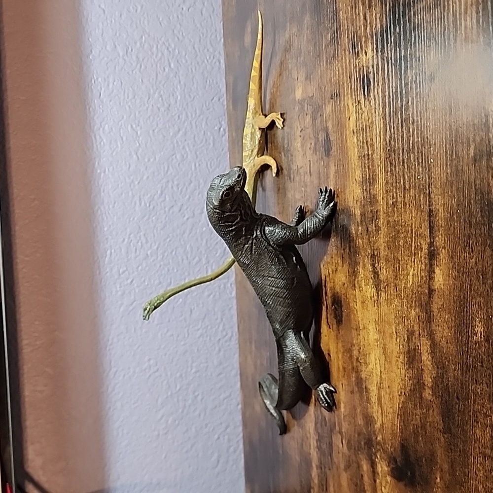 2007 Safari Ltd. Komodo Dragon and a 1999 Tanystropheus
